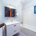 Modern & Central, Gated With Pool *