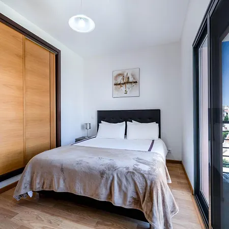 Daire Modern & Central, Gated With Pool Albufeira