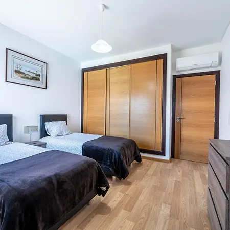 Modern & Central, Gated With Pool Daire *