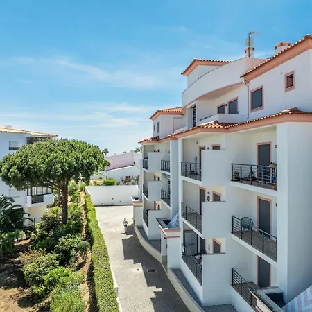 Modern & Central, Gated With Pool Daire