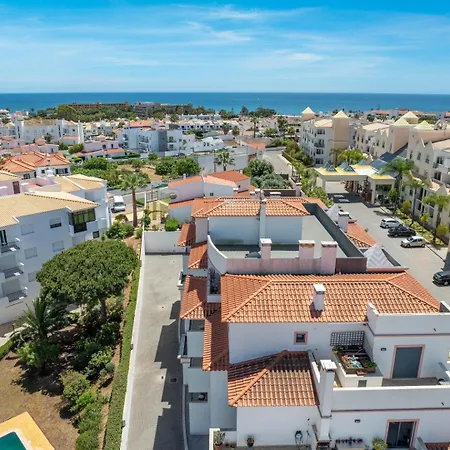 Modern & Central, Gated With Pool *